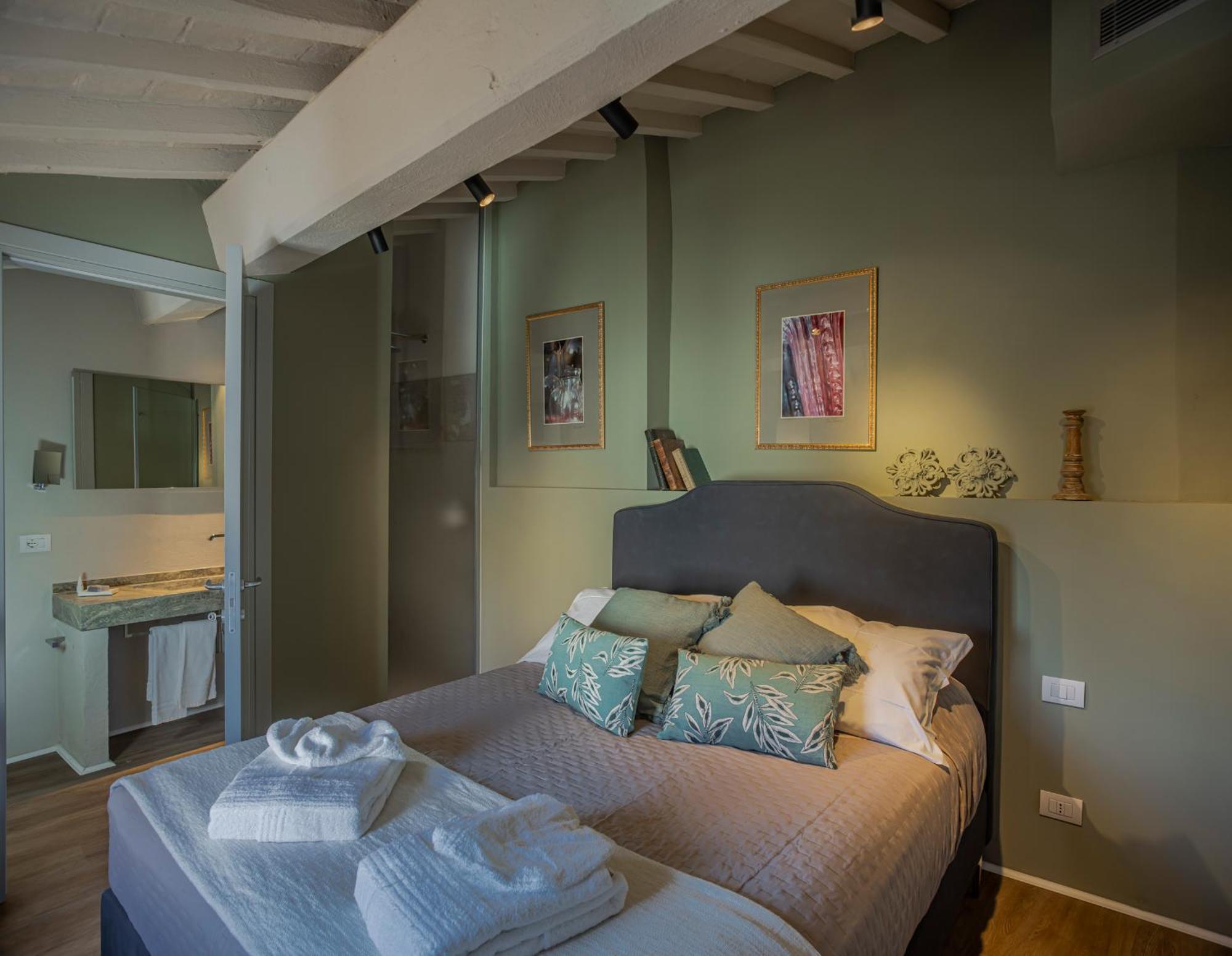 チェルタルド Relais Borgo Elissa Bed & Breakfast エクステリア 写真