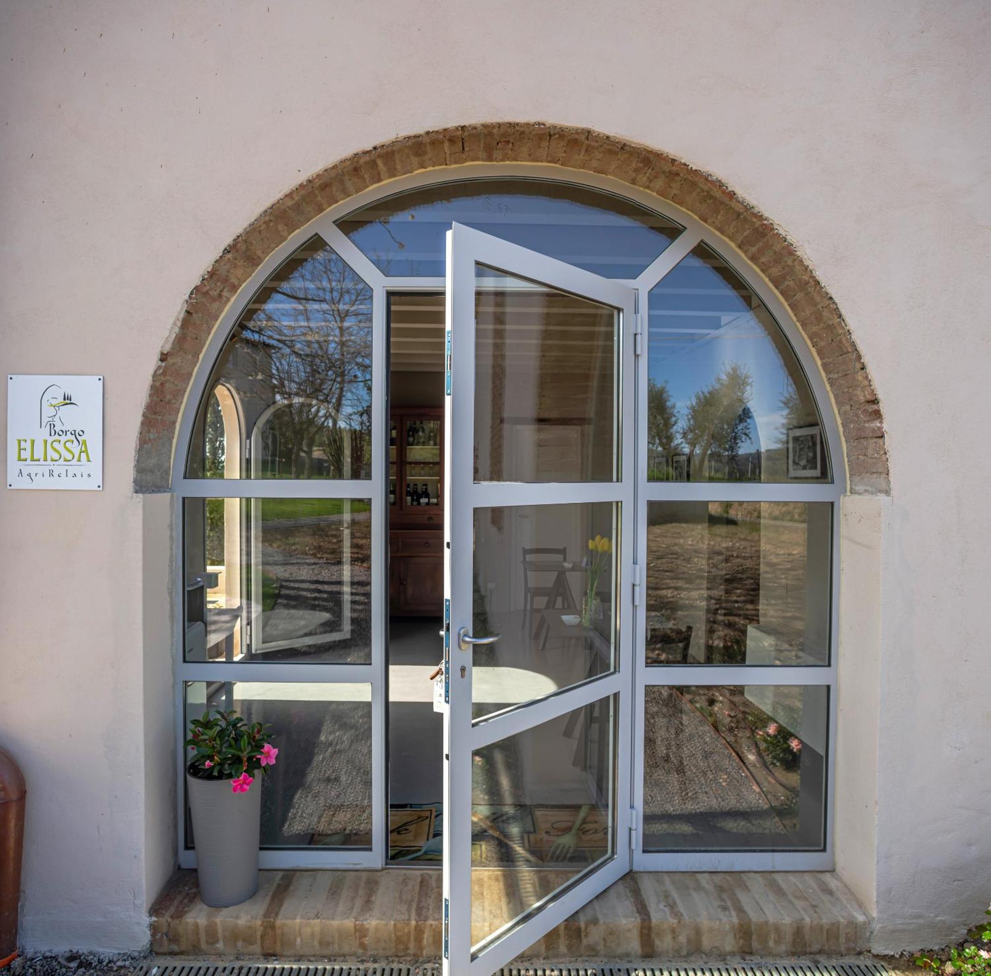 チェルタルド Relais Borgo Elissa Bed & Breakfast エクステリア 写真