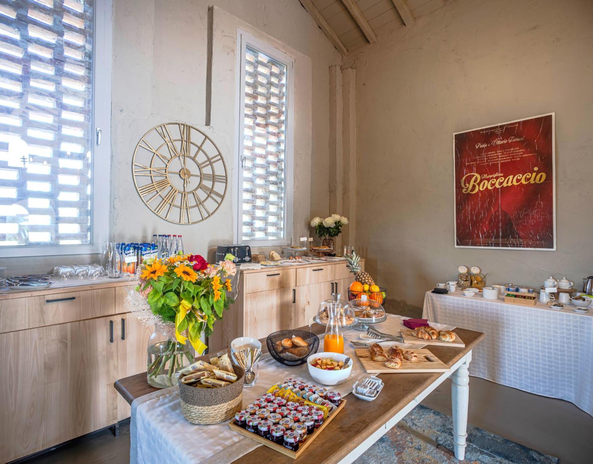 チェルタルド Relais Borgo Elissa Bed & Breakfast エクステリア 写真