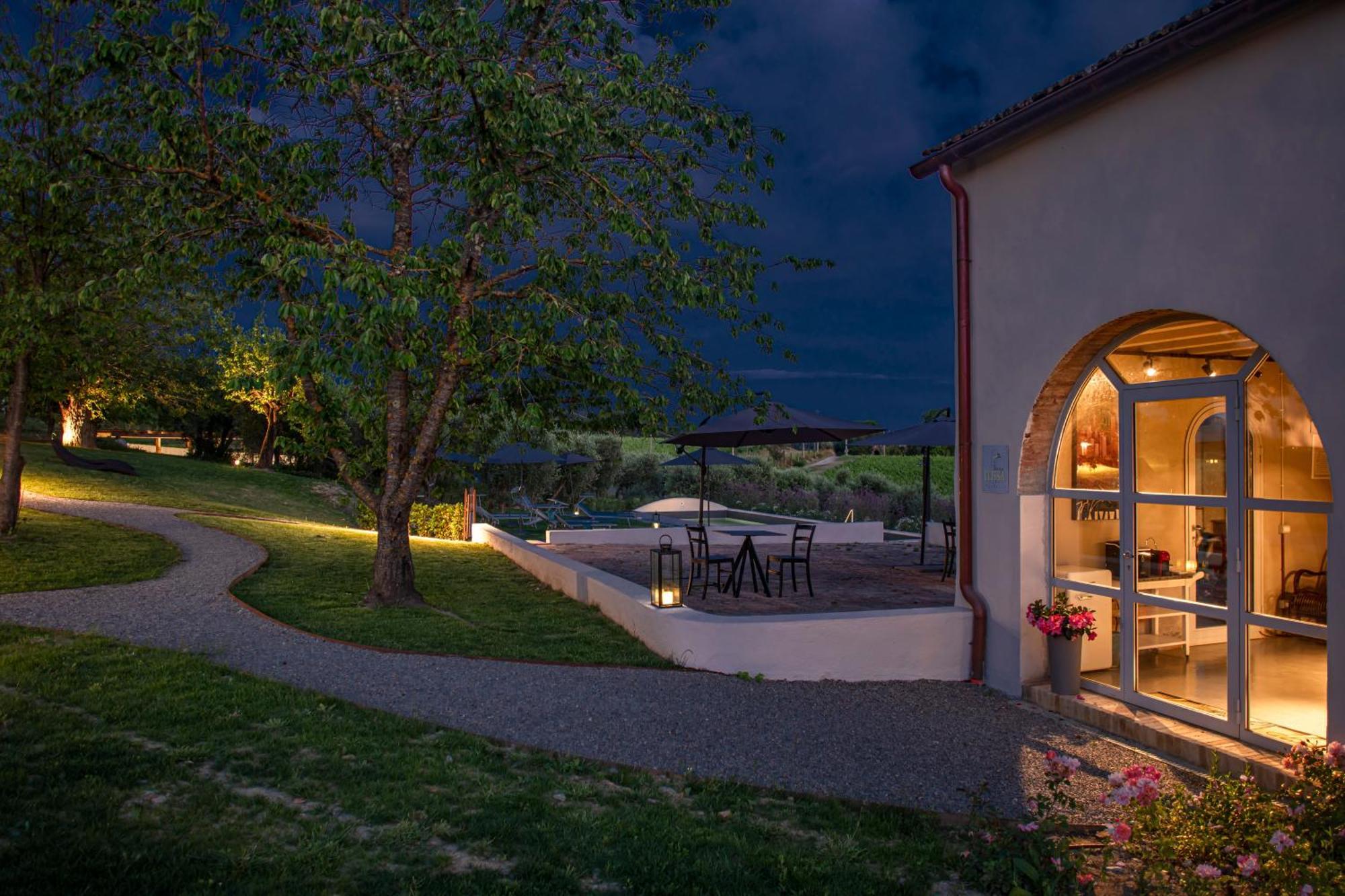 チェルタルド Relais Borgo Elissa Bed & Breakfast エクステリア 写真