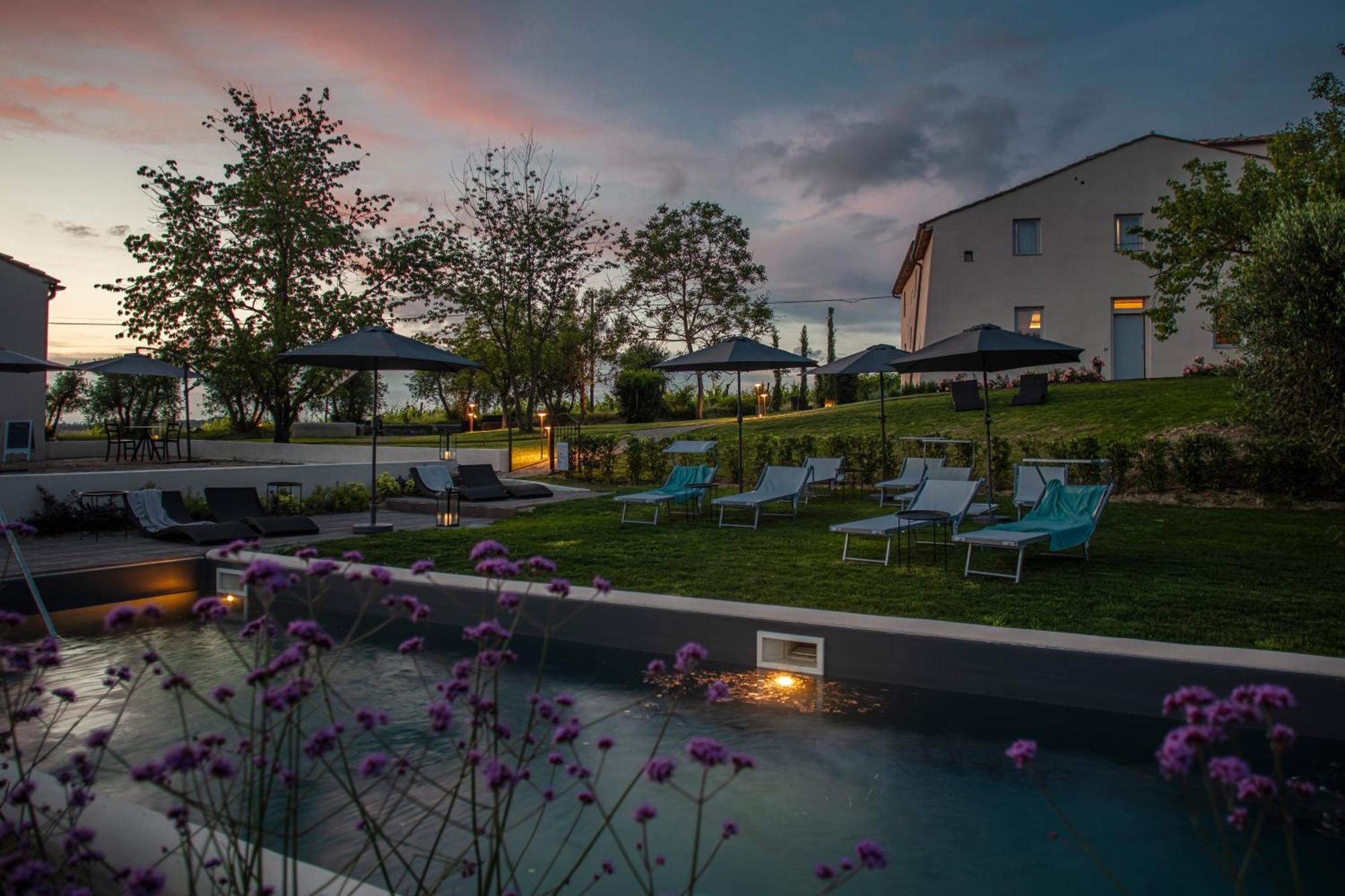 チェルタルド Relais Borgo Elissa Bed & Breakfast エクステリア 写真